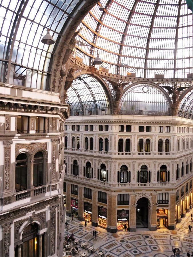 Domus Sibyllina, Galleria Umberto I Napoli Bagian luar foto