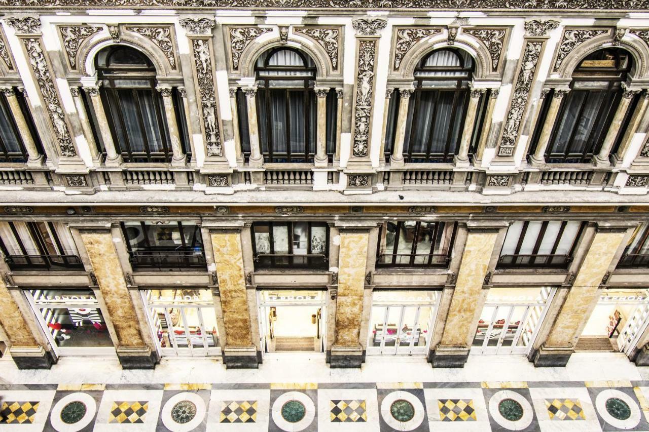 Domus Sibyllina, Galleria Umberto I Napoli Bagian luar foto
